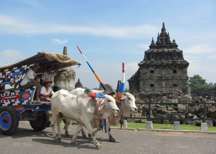 Rental Mobil untuk Jogja Tour